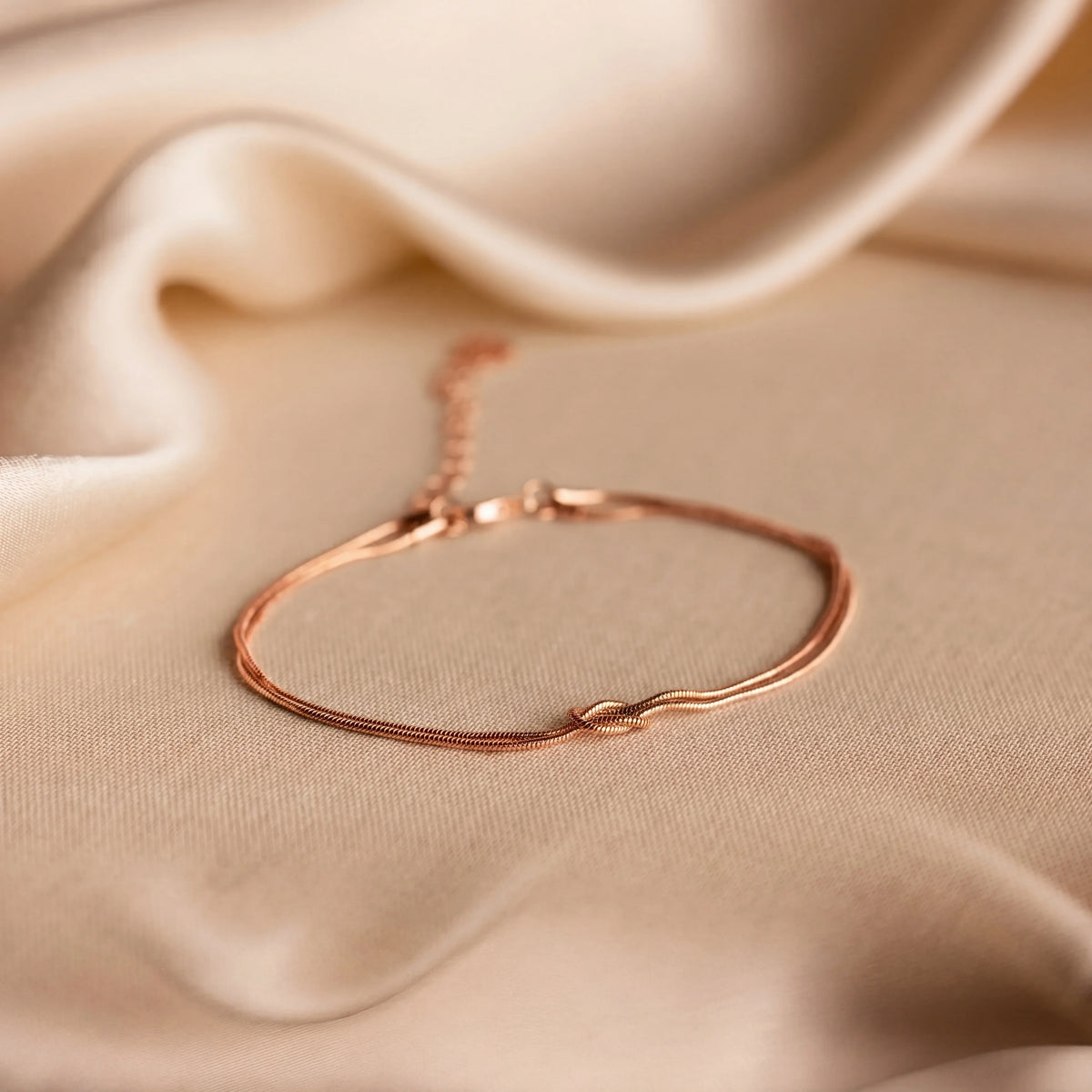 Forever Knot Armband – Ein kleines Zeichen für eine Liebe, die bleibt ♡