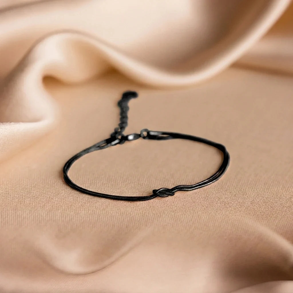 Forever Knot Armband – Ein kleines Zeichen für eine Liebe, die bleibt ♡