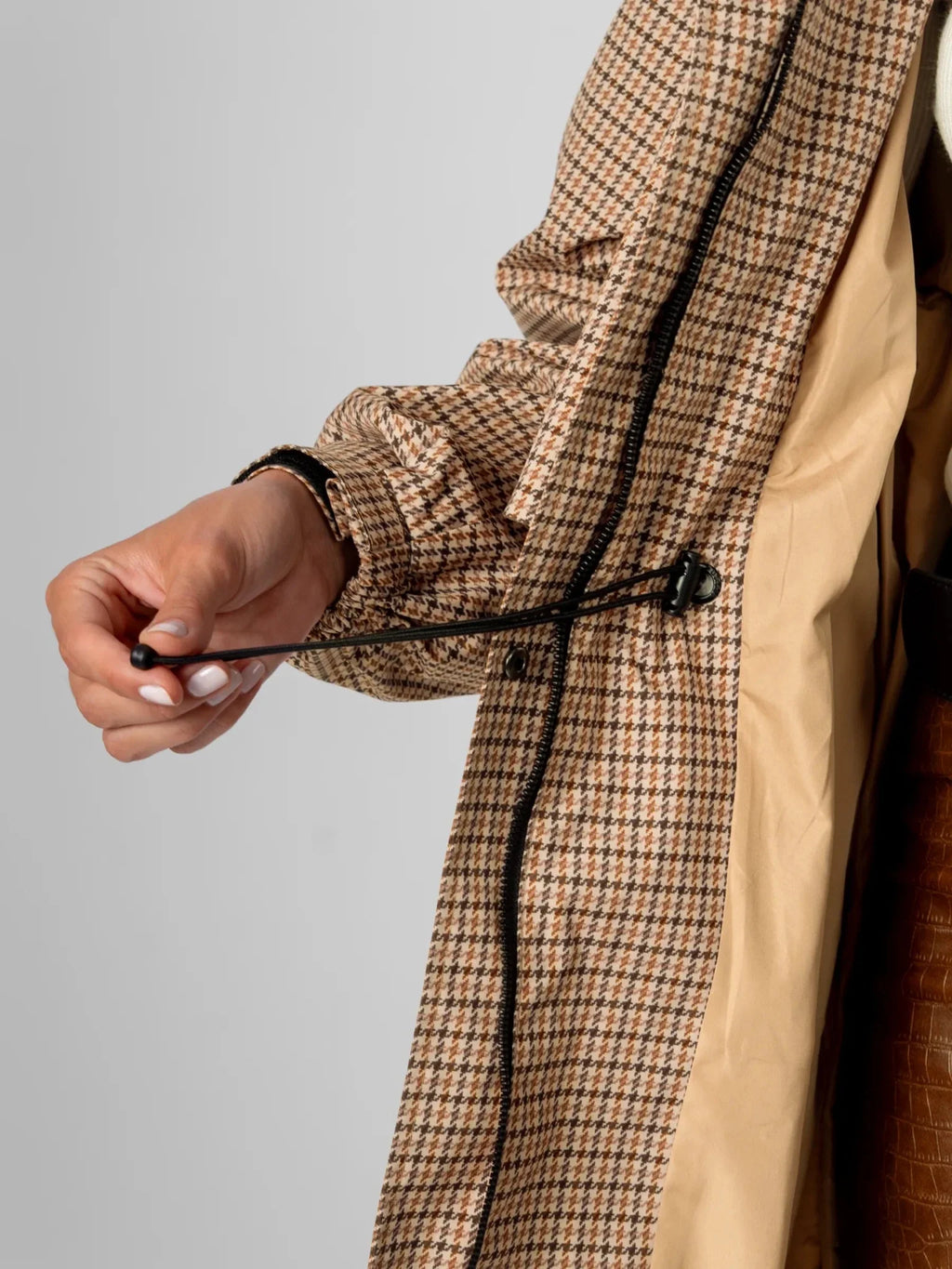 STM-TEX™ Beige Houndstooth Elevated Long Breathable Raincoat